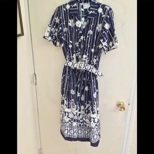 Short sleeves floral midi dress